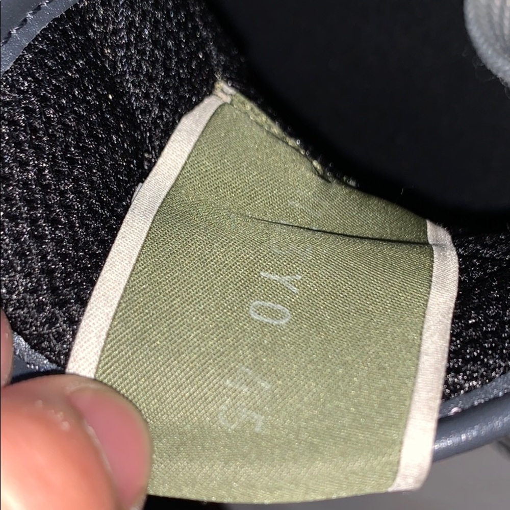 In Very Good Condition Does Not Come With A Box - image 4